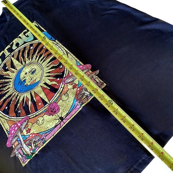 Vintage Design Graphic T-Shirt in Midnight Short Sleeve Crew Neck New! Size XL - Picture 8 of 14